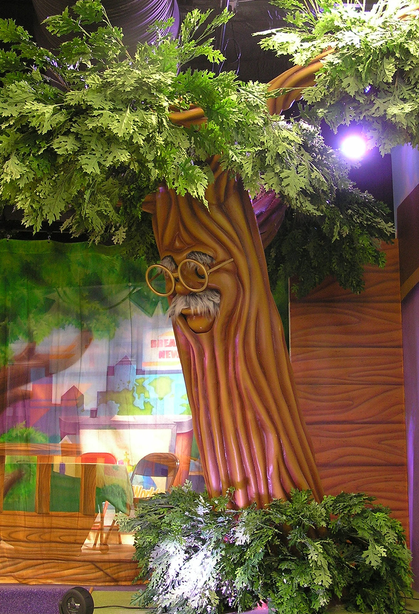 Example of 3D Animatronic Tree in a Church